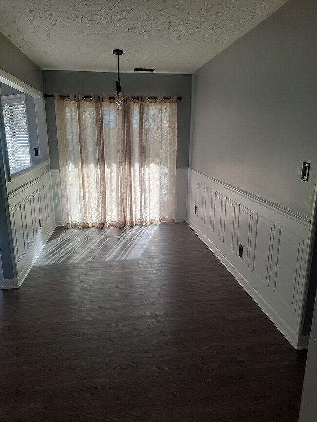 Building Photo - 6921 Timberwood Dr