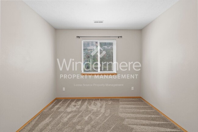 Building Photo - South Hill Charm