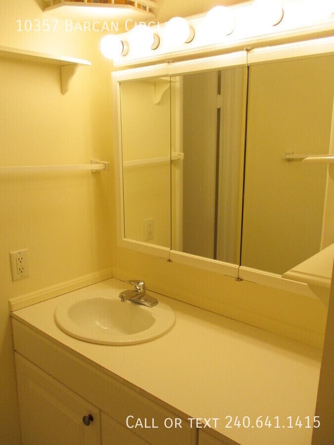 Building Photo - 10357 Barcan Cir