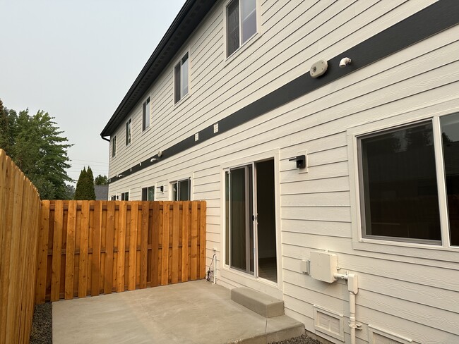 Building Photo - 3135 N Fruitland Ln