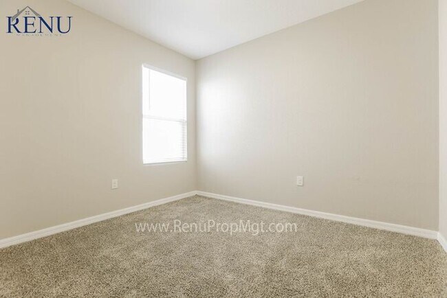 Building Photo - Fall Special: 1/2 off your first month! Av...