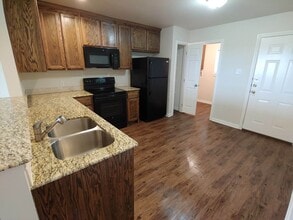 Building Photo - 228 Karem Cir