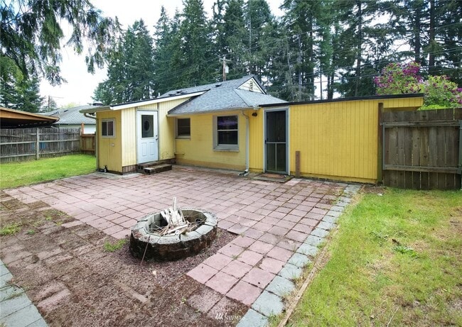 Building Photo - 5005 236th St SW