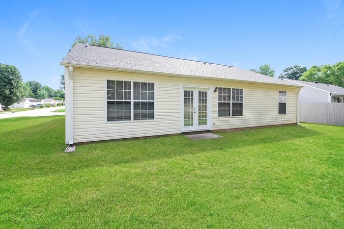 Building Photo - 2 Cattle Ct