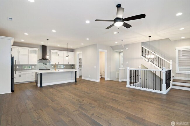 Building Photo - 7585 S 130th Pl