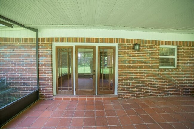 Building Photo - 1009 NW 39th Dr