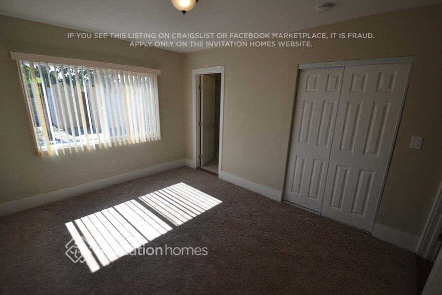 Building Photo - 5712 5th Ave