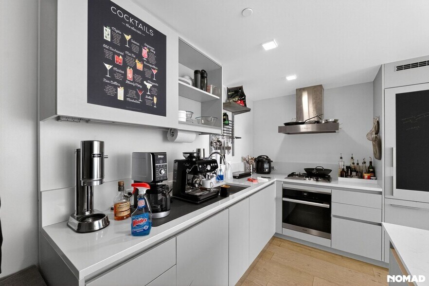 Building Photo - 1545 Pine St