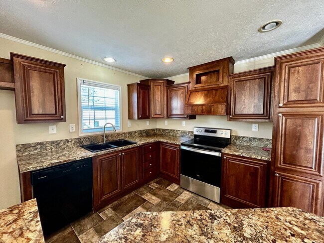 Building Photo - 3 Bedroom/2 bathroom home for rent