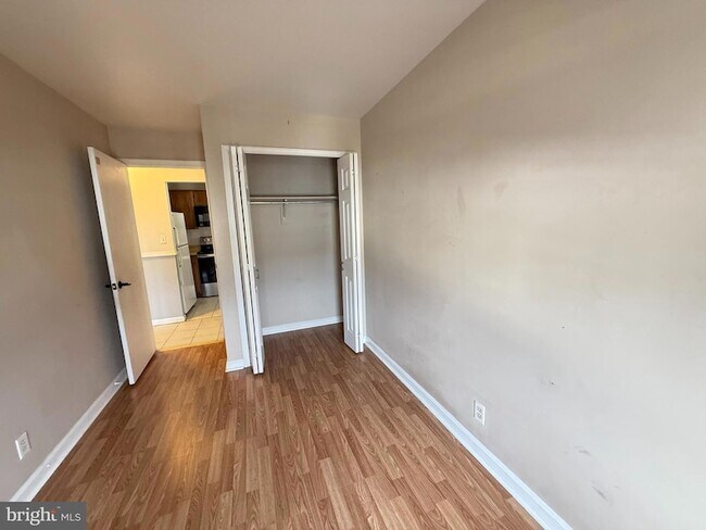 Building Photo - 102 Piccadilly Ln