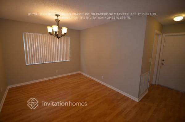 Building Photo - 2432 SW 161st Ave