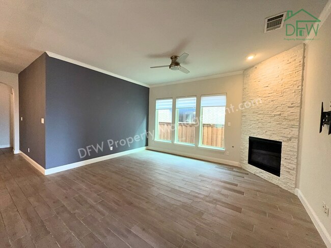 Building Photo - Modern Comfort Meets Style in the Heart of Euless – 3 Bed, 2 Bath Home with Premium Finishes!