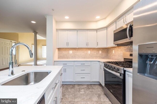 Building Photo - 940 Bentley Ct