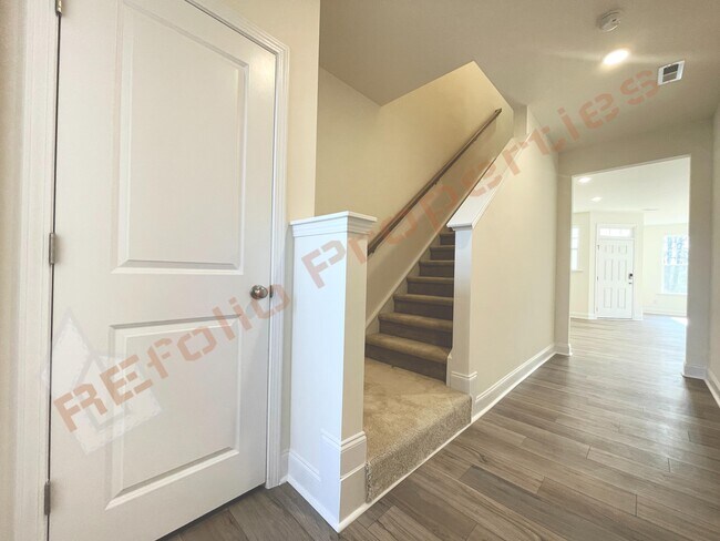 Building Photo - 6429 Granite Quarry Dr