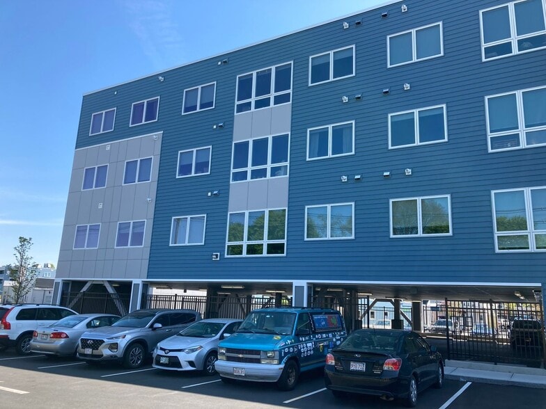 Building Photo - University Square South