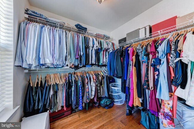 Building Photo - 10 Manchester Dr