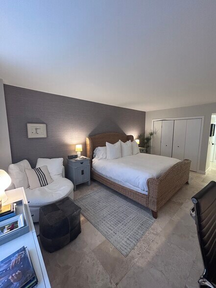 Building Photo - 9801 Collins Ave