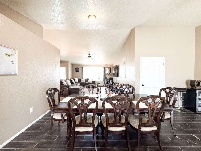 Building Photo - “Spacious 4-Bedroom, 2-Bath Home with Solar Panels in Yuma”