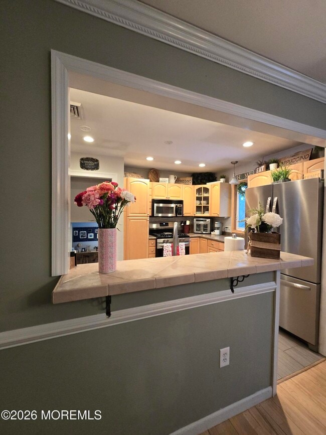 Building Photo - 903 Bloomfield Ave