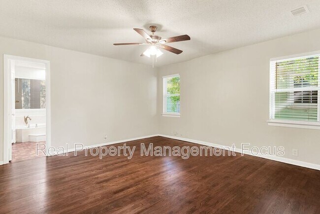Building Photo - 1725 Brake Dr
