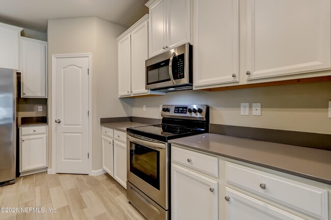 Building Photo - 10386 Pavnes Creek Dr