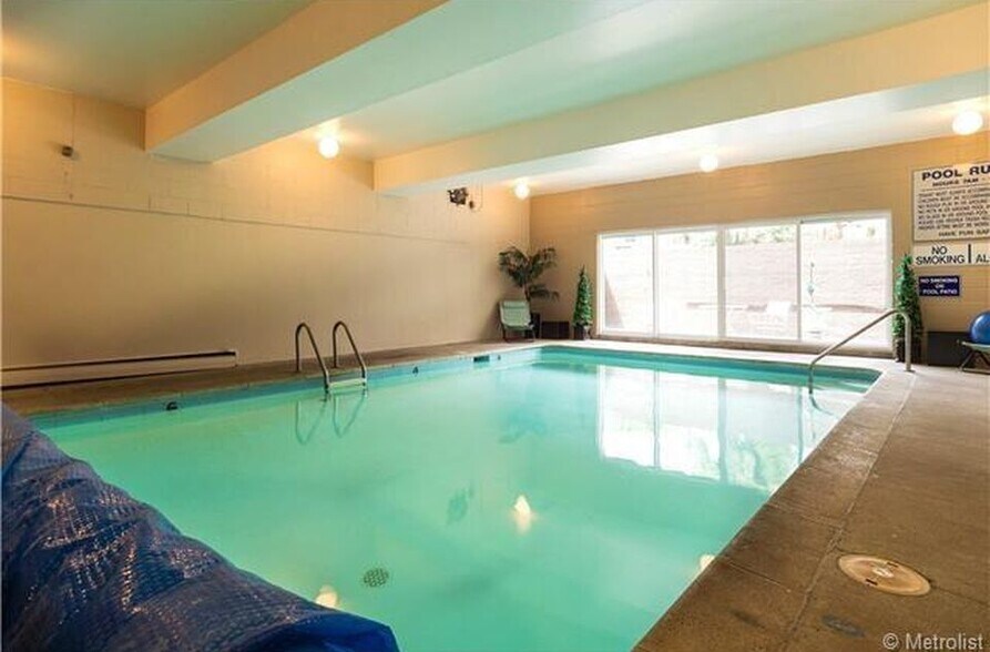 Pool - 1050 N Lafayette St