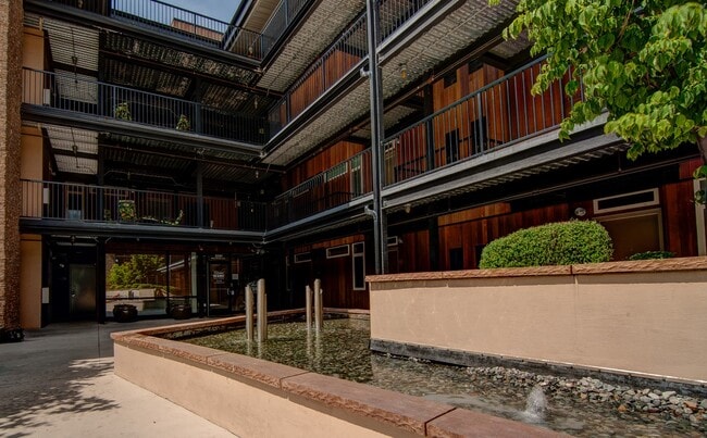 Building Photo - 2220 W Woodin Ave