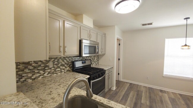 Building Photo - 11155 Stanley Steamer Ln