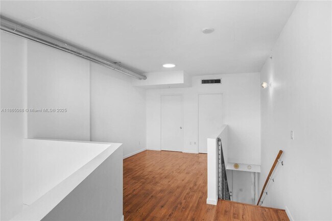 Building Photo - 690 SW 1st Ct