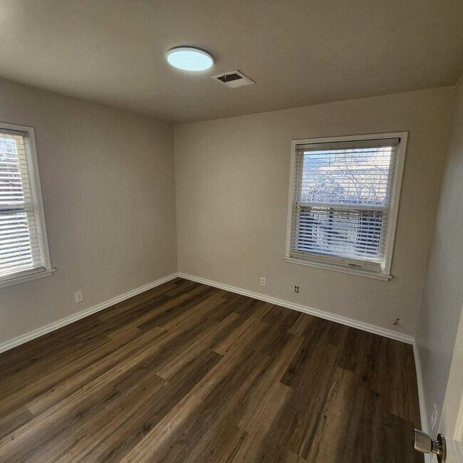 Building Photo - Newly Remodeled Home in The Village