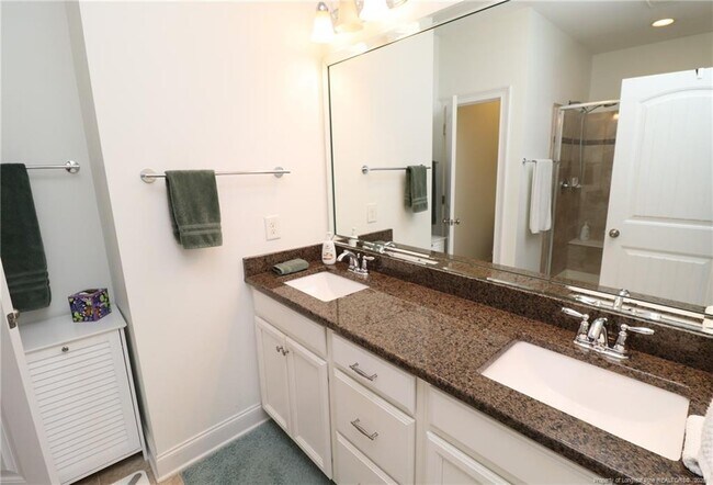 Building Photo - 556 Balsam Fir Dr