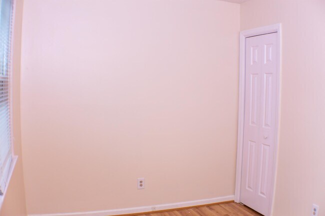 Building Photo - 115 London Plain Ct