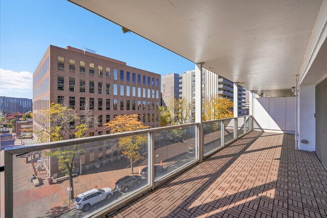 Building Photo - $1,950, 2-bed, 1-bath located in Denver wi...