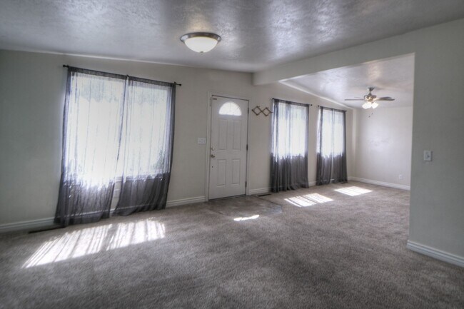 Building Photo - Pet Friendly American Fork Home