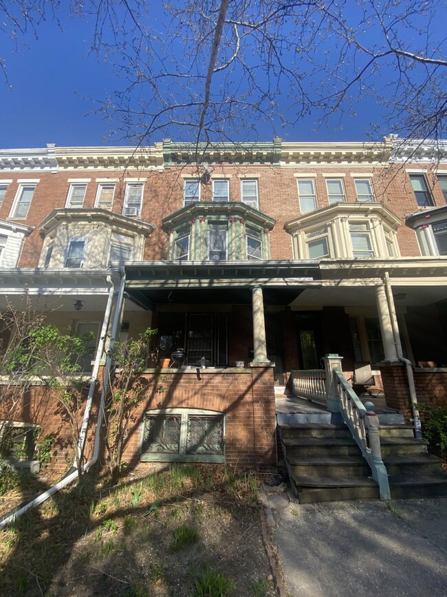 Primary Photo - 3125 N Calvert St