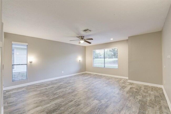 Building Photo - 3491 Balboa Cir
