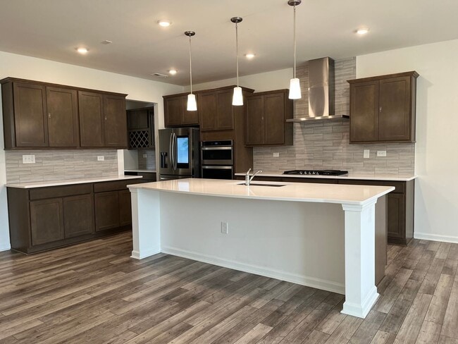 Building Photo - Stunning, Elegant Residence in Fuquay-Vari...