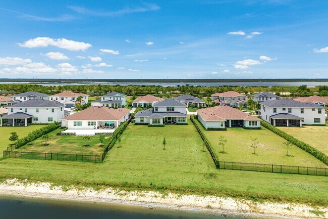 Building Photo - 655 Hookline Cir