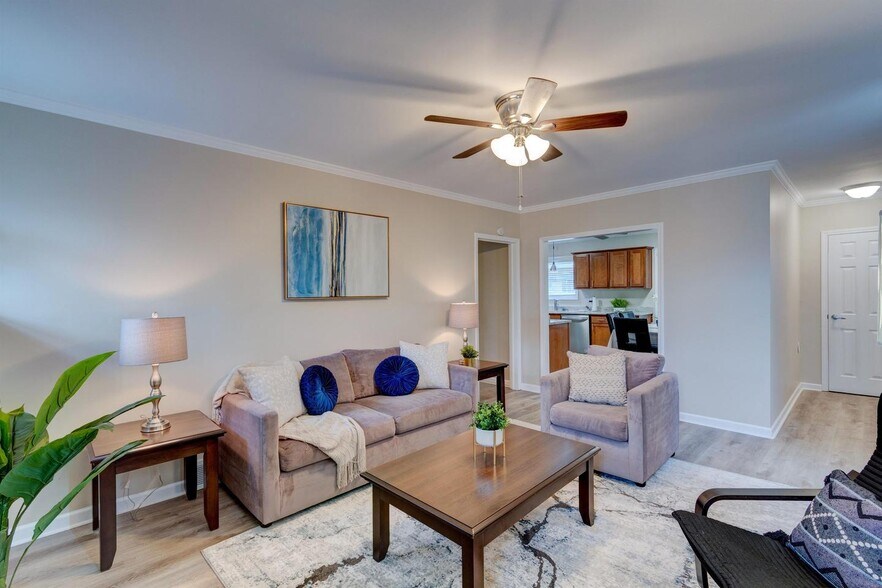 Building Photo - Historic Charm Meets Modern Comfort