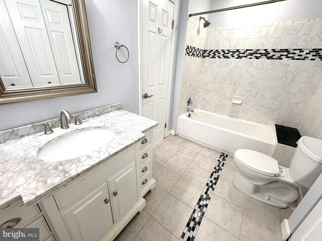 Building Photo - 306 Paddock Dr