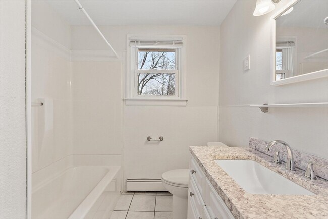 Building Photo - 45 Kinglet Dr