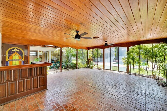 Building Photo - 12101 SW 68th Ct