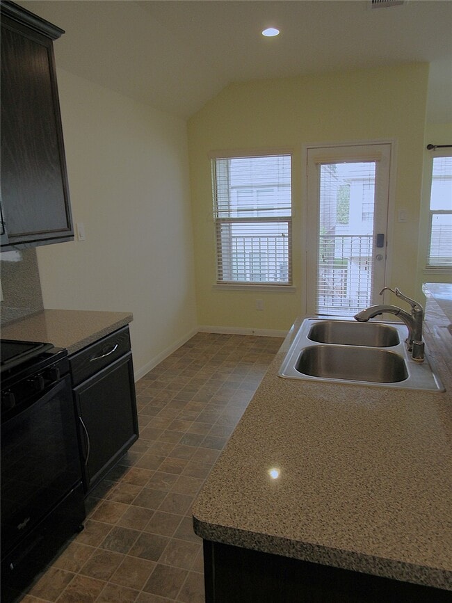 Building Photo - 17043 Amarose Dr