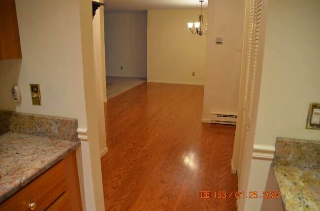 Building Photo - 234 Nesmith St