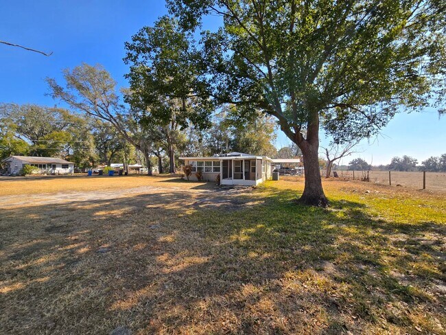Building Photo - Charming 2-Bedroom Home with Countryside Views and Modern Amenities