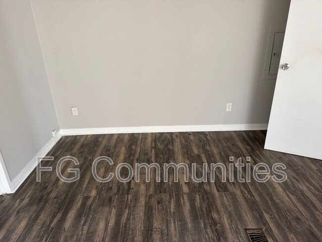 Building Photo - 1754 Zion Rd