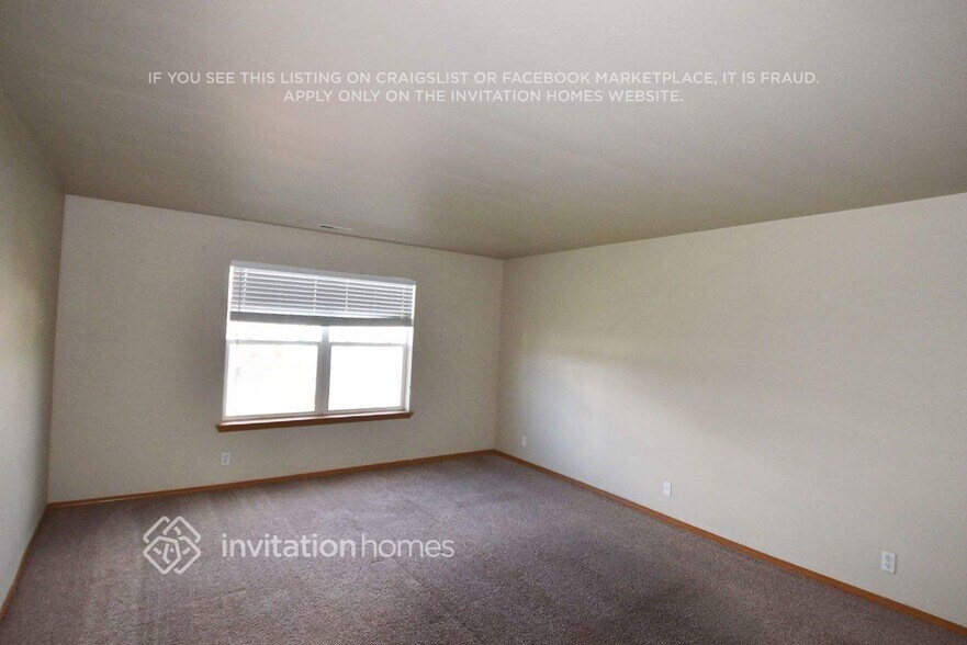 Building Photo - 107 Mazza St NE