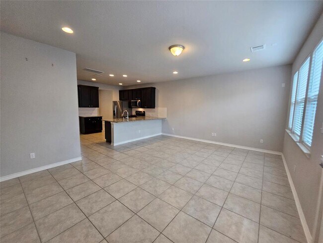 Building Photo - 1721 Artesian Spgs Xing