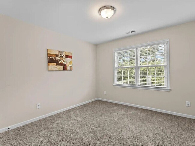 Building Photo - Earn Wealth While Leasing - Like a Homeown...