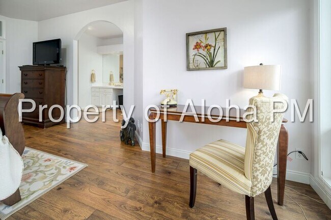 Building Photo - 108 Lakeshore Dr